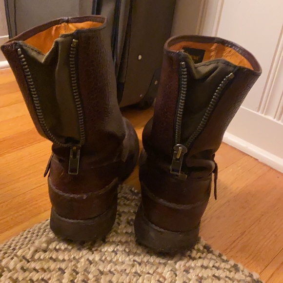 Men’s Chippewa Boots - Picture 2 of 3